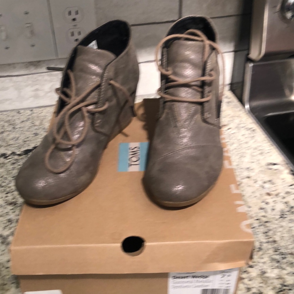 Tom’s wedges